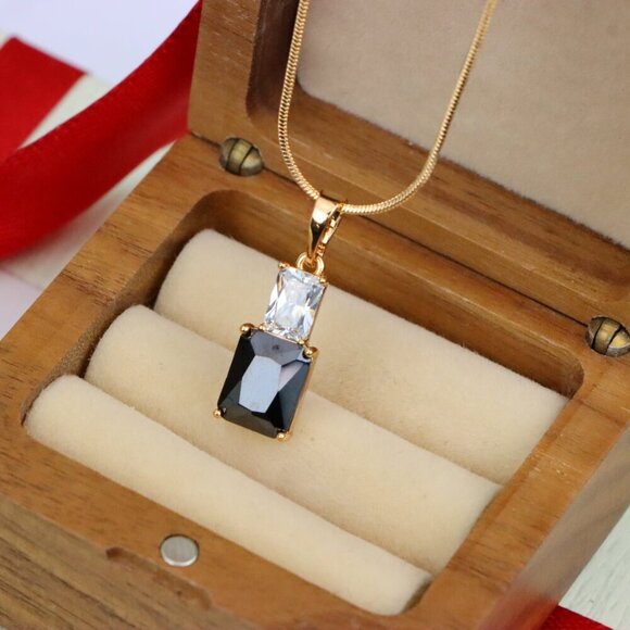 "Classic Black Pendant in Gold Plated Finish – Timeless Everyday Charm, XPPT1806 - Picture 8 of 13